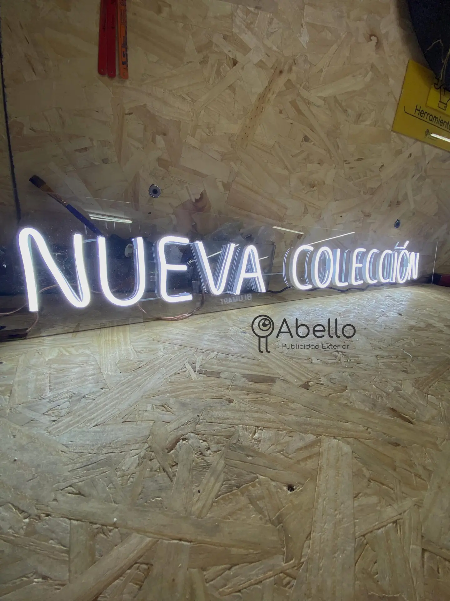 aviso neonflex blanco